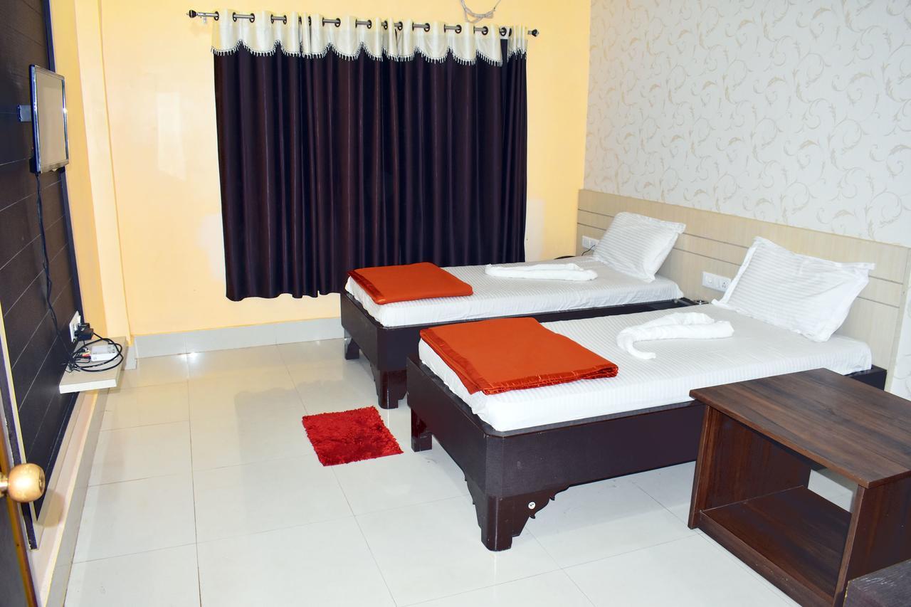 Hotel Triveni Balangir Екстер'єр фото