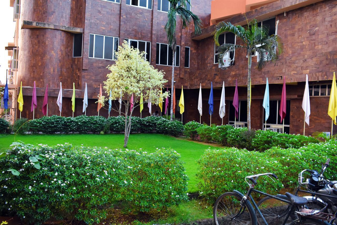 Hotel Triveni Balangir Екстер'єр фото