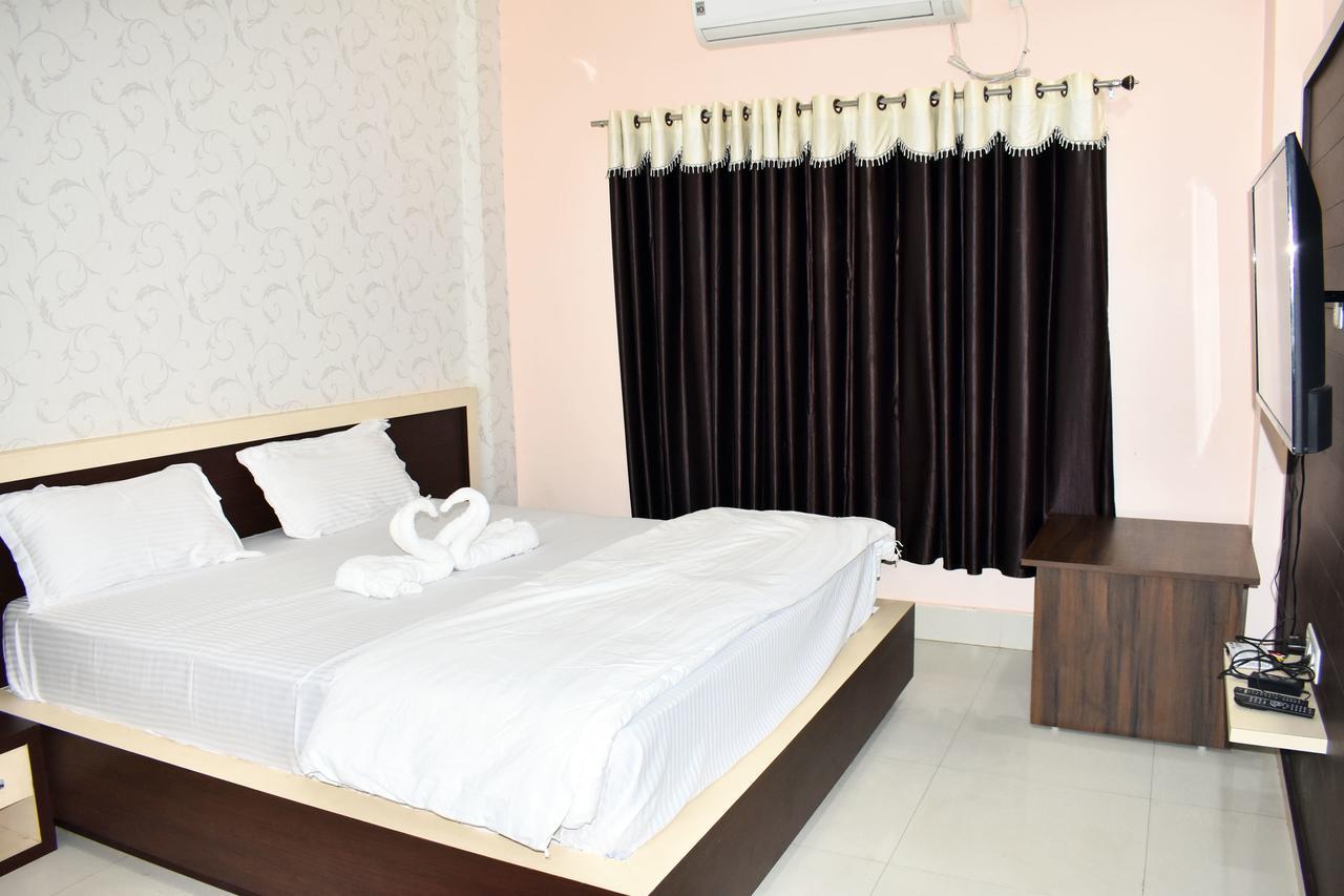 Hotel Triveni Balangir Екстер'єр фото