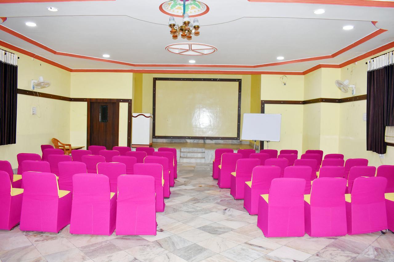 Hotel Triveni Balangir Екстер'єр фото