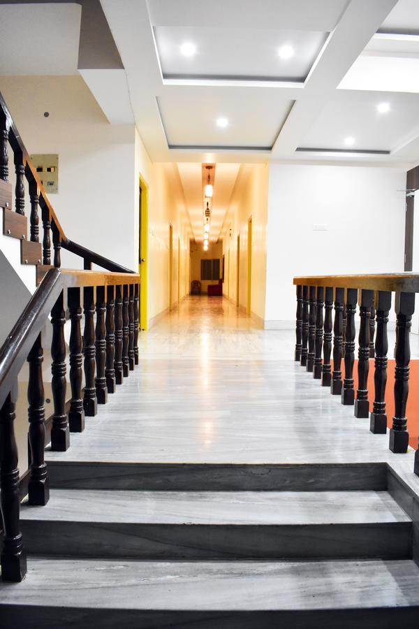 Hotel Triveni Balangir Екстер'єр фото